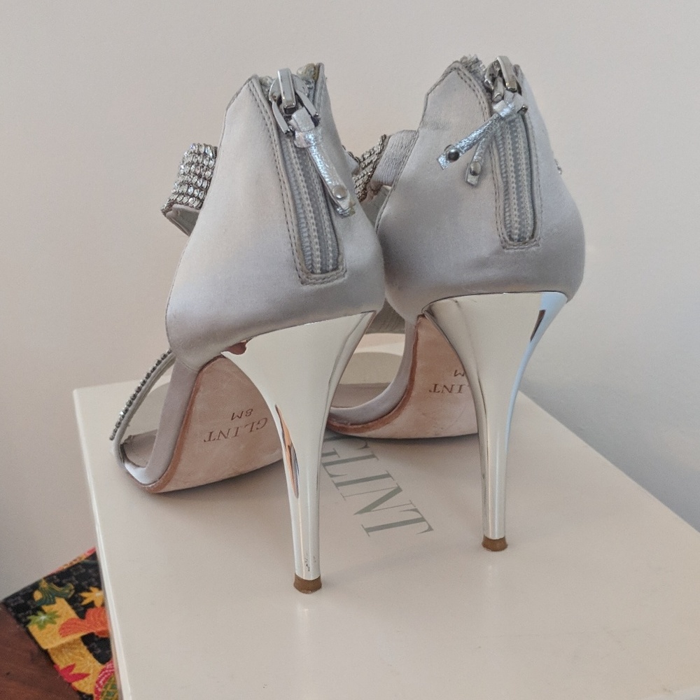 8M Glint Diamond Studded Heels - Picture 4 of 4
